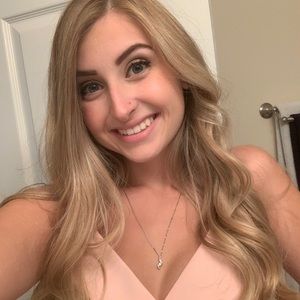 Meet your Posher, Marisa